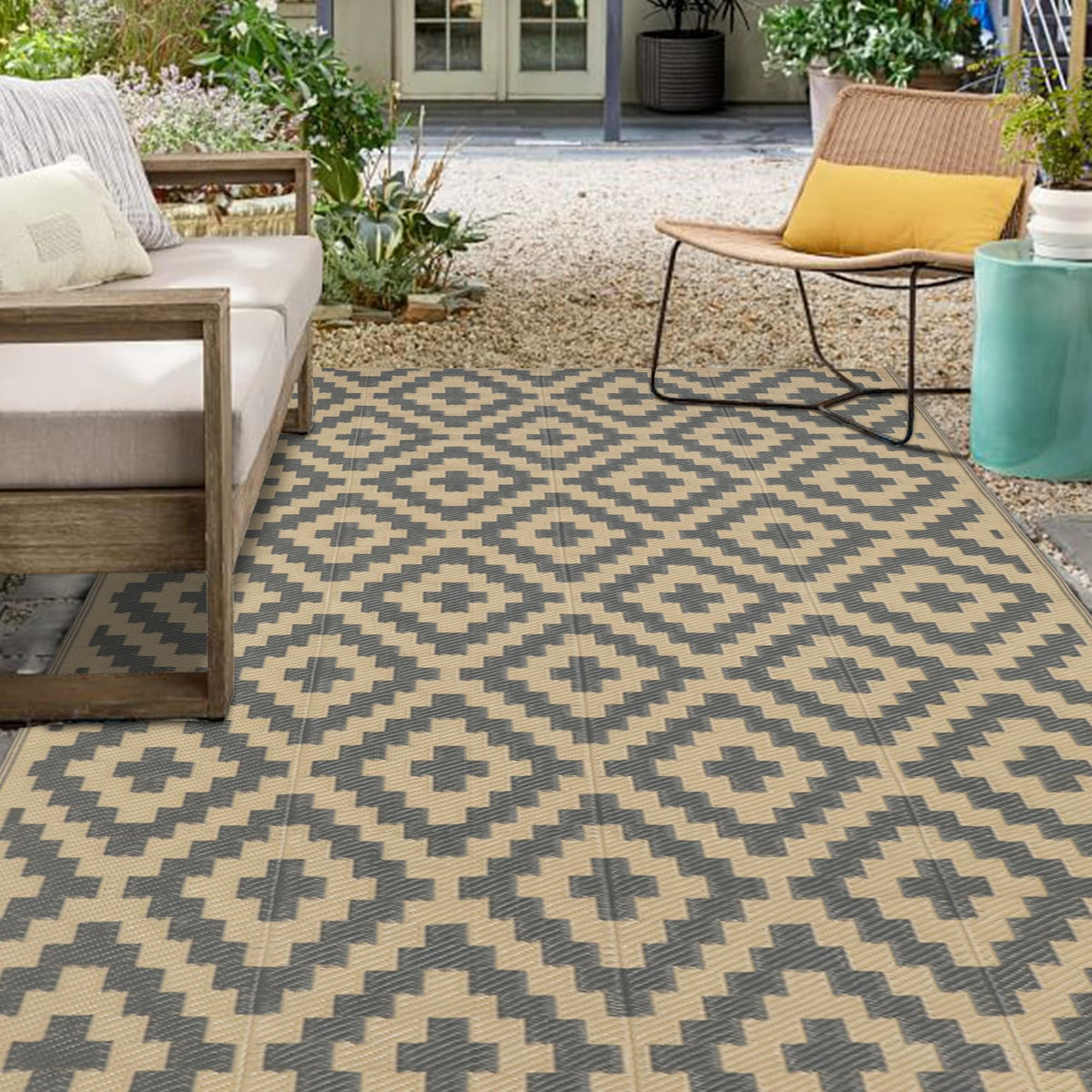 SAND MINE Waterproof Outdoor Rug 5x8 ft, Plastic Reversible Rug, Modern Area Rug, Large Floor Mat for Outdoors, RV, Patio, Backyard, Deck, Picnic, Beach, Camping, Black & Beige