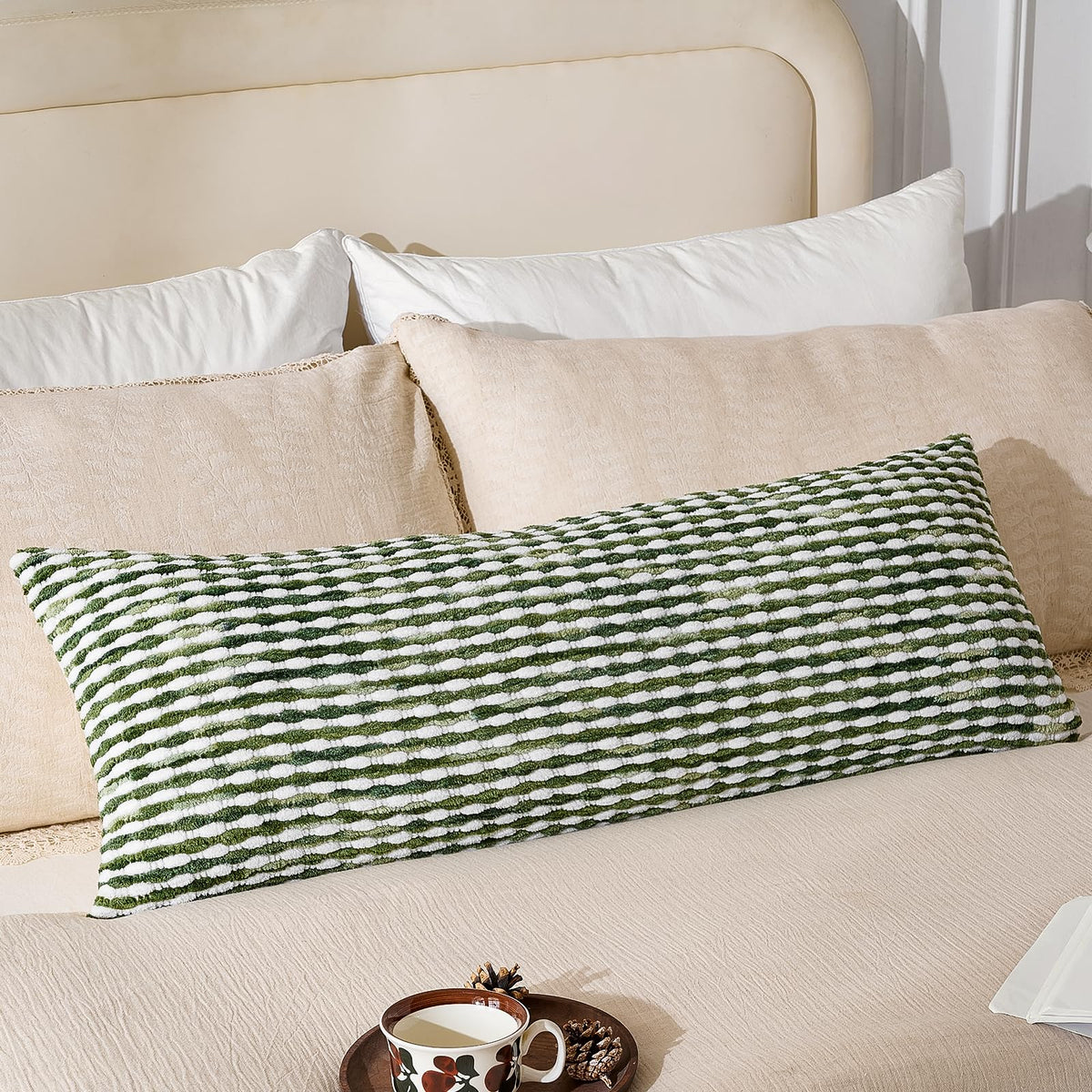 AmHoo Set of 2 Boho Chenille Pillow Cover Decorative Tufted Pillowcase for Couch Bed Sofa Bedroom Living Room Modern 18 x 18-Inch Brown