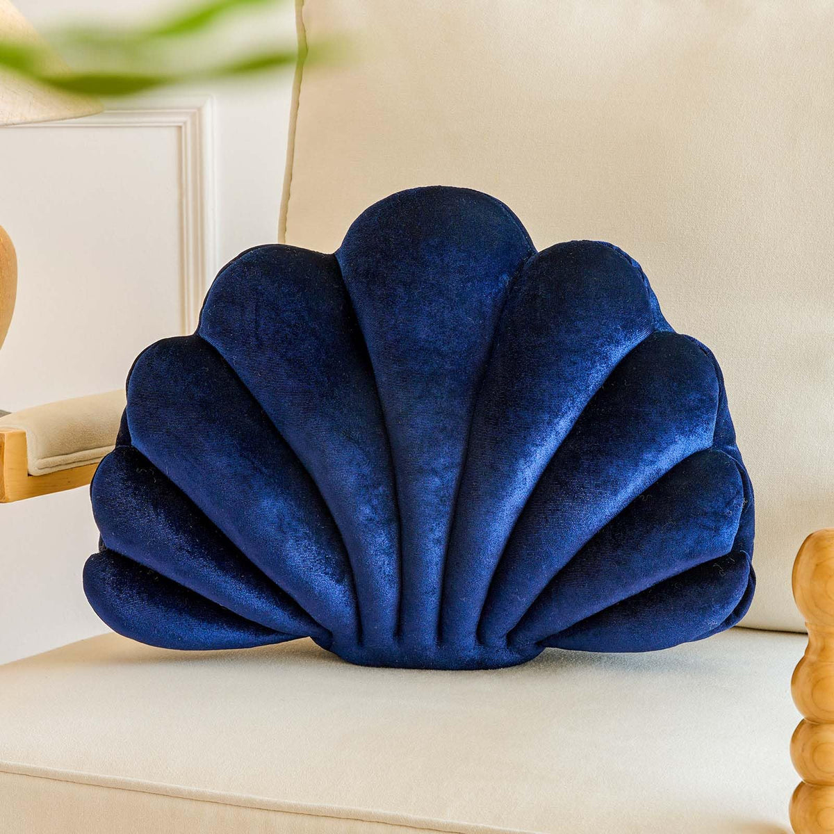Lfsaaj Ivory Seashell Throw Pillows, Shell Shaped Throw Pillows, 13 Inch Soft Home Decorative Pillow Plush Cushion for Bed Couch Living Sofa Room Decor Accent Throw Pillow