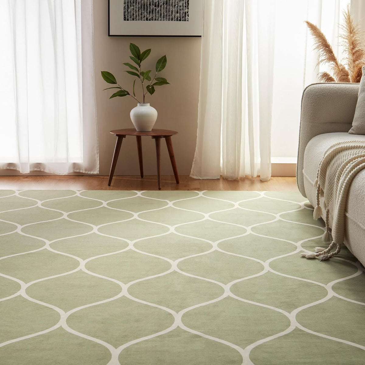 Amazon Basics Thin Indoor Area Rug, Geometric Printed Washable Home Decor Carpet for Living Room Bedroom, 4' W × 6' L, Green Geometric