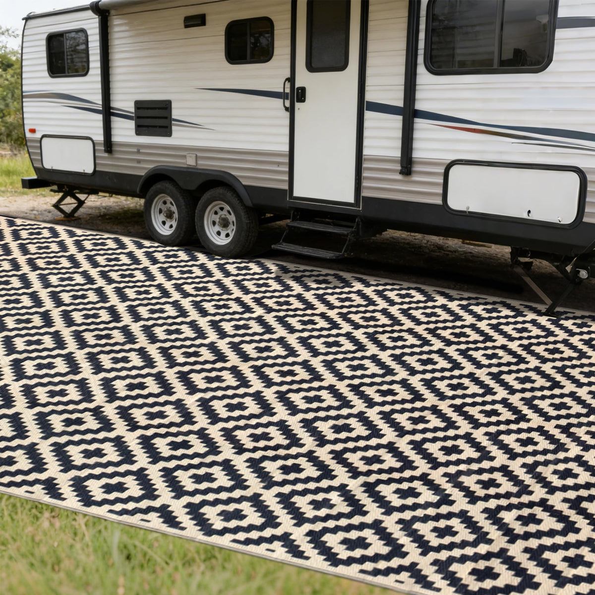 SAND MINE Waterproof Outdoor Rug 5x8 ft, Plastic Reversible Rug, Modern Area Rug, Large Floor Mat for Outdoors, RV, Patio, Backyard, Deck, Picnic, Beach, Camping, Black & Beige
