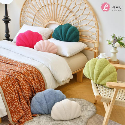 Lfsaaj Ivory Seashell Throw Pillows, Shell Shaped Throw Pillows, 13 Inch Soft Home Decorative Pillow Plush Cushion for Bed Couch Living Sofa Room Decor Accent Throw Pillow